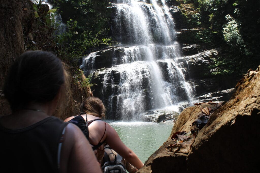 viewing-nauyaca-waterfalls-costa-rica-tour