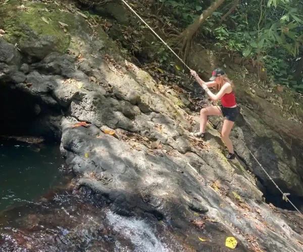 waterfalls in jaco rappeling
