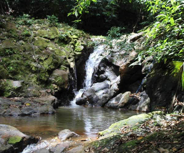 natural-pool-waterfall-jaco-costa-rica
